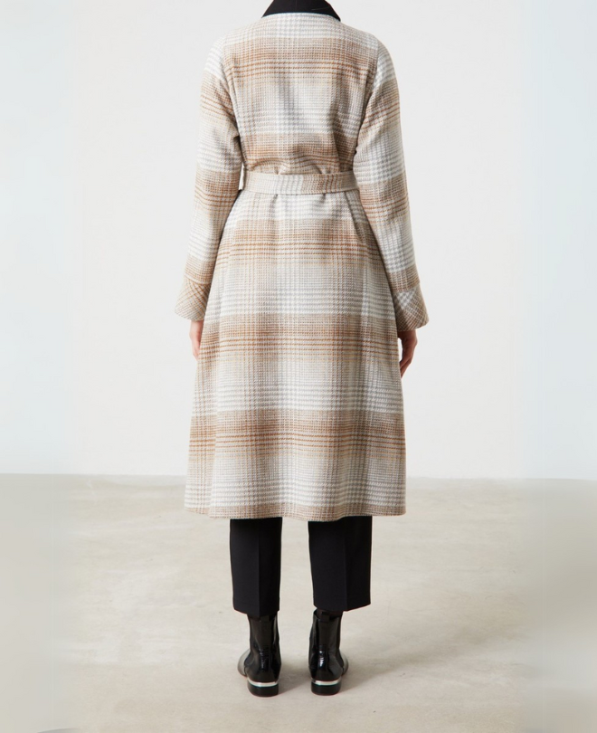 Manteau avec des Boutons